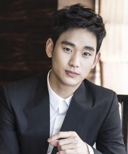 金秀贤自认整容前后照对比 盘点金秀贤历任女