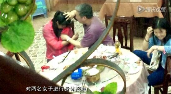 川美副教授强吻女生 称单身不在意那破事