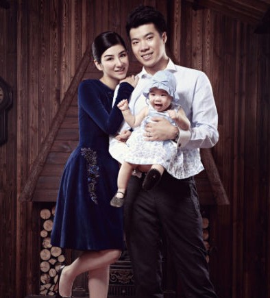 黄毅清发疯曝光黄奕私事死磕到底 比不雅视频