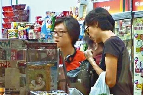 <em>成龙女儿</em>吴卓林<em>资料</em>照片曝光 14岁身形修长似