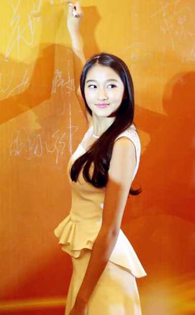 一仆二主关晓彤内衣_关晓彤一仆二主内衣照(2)