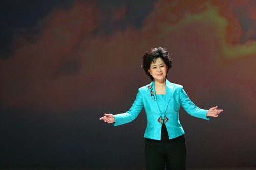 央视否认周涛任春晚总导演 历届春晚一姐盘点(图)