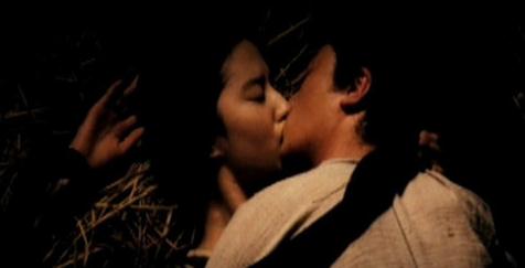 风中奇缘 刘诗诗彭于晏半裸接吻  四小花旦吻戏