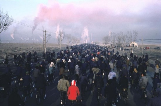 1980�꣬�й����ɹ���������ͷ�У��ϰ�߷��ڵ�7��30������ǰ����ͷ�����������Ĺ��ˡ�