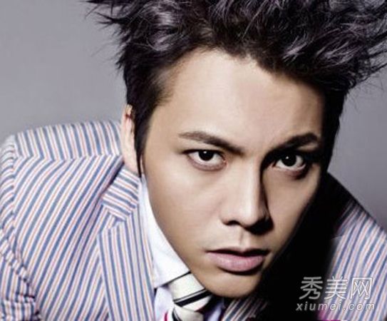 陈伟霆整容前后照片:与陈坤谢霆锋撞脸(图)