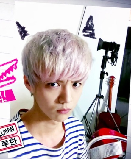 90后小鲜肉鹿晗解约SM娱乐 呆萌酷拽自拍停不