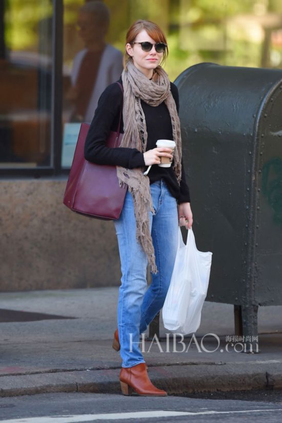 ʱ918գꡤ˹ͨ (Emma Stone) ɫ֯ţпŦԼ֡