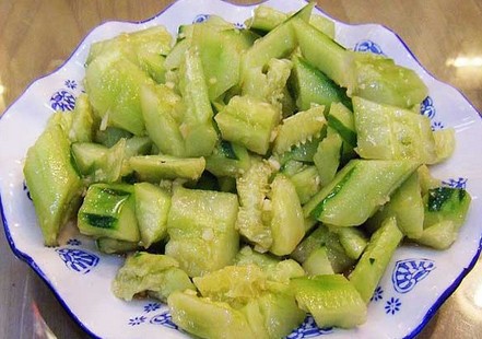 减肥瘦身：6款黄瓜刮油食谱越吃越瘦