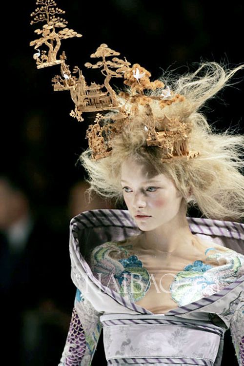 ȾsjP (Alexander McQueen) 2005KLk˨tCq