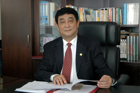 董事长亓