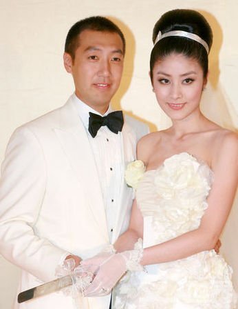 孙俪结婚婚纱_邓超孙俪结婚(3)