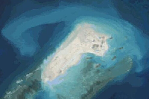 珍贵老照片:中国海军首登永暑礁持枪插上国旗