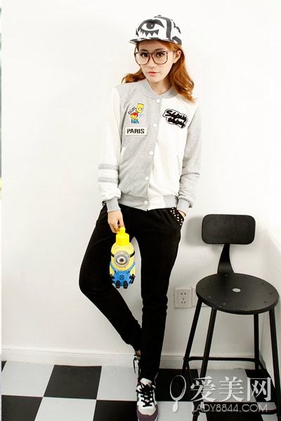 棒球服+帽子 玩转俏皮运动风