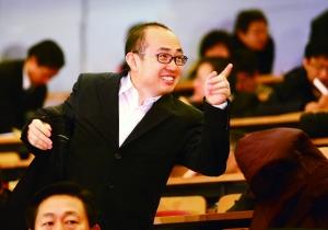黄明集团老总_黄明昊的照片(2)