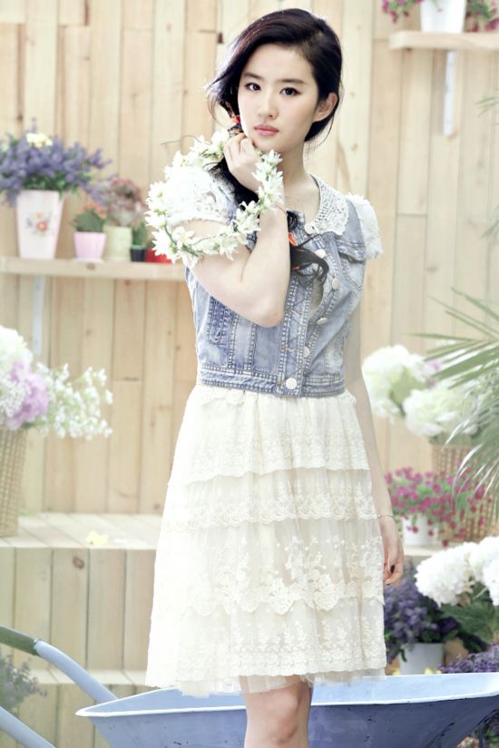 宋承宪刘亦菲激吻戏曝光 被传吻出真爱(组图)