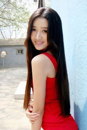 韩寒与赵卓娜公寓亲密过夜毁三观 妻子金丽华已怀二胎
