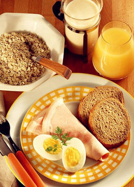 早餐怎么吃最健康? 第一口先喝水要清淡