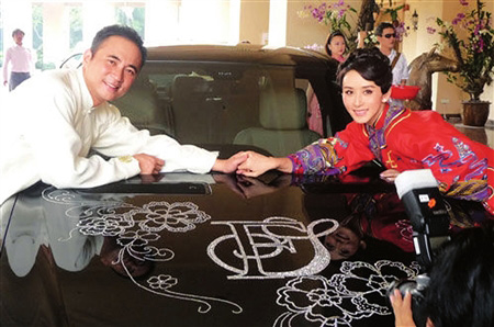 王思聪<em>妈妈</em>领衔内地10大豪门阔太 赵薇上榜【