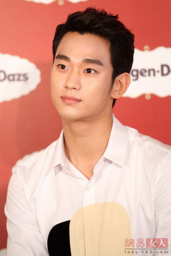 在韩国明星被装得像天仙 到中国就露出真面目