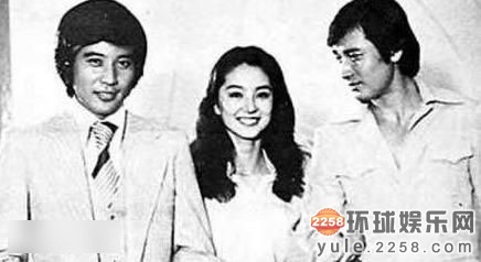 林青霞曾经与秦汉、秦祥林曾经有过一段如同电影桥段的感情纠葛,...图片 34355 436x238
