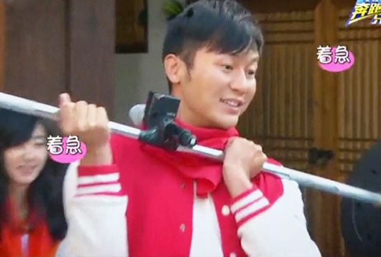 《奔跑吧兄弟》韩国开跑 李晨频扑街用生命搞