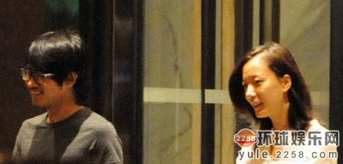 王晶罗家英陈小春反占中:学生被利用