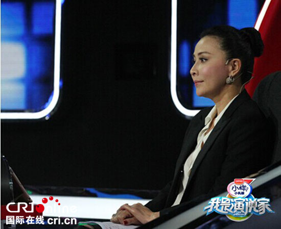 《我是演说家》成女王秀 张卫健乐嘉PK俯卧