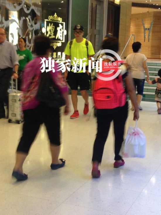 中国好声音第一季学员关喆被曝隐婚娶混血老婆