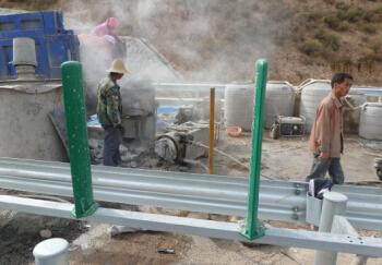 山西岢临高速被指系<em>豆腐渣</em>工程:石缝用墨汁画