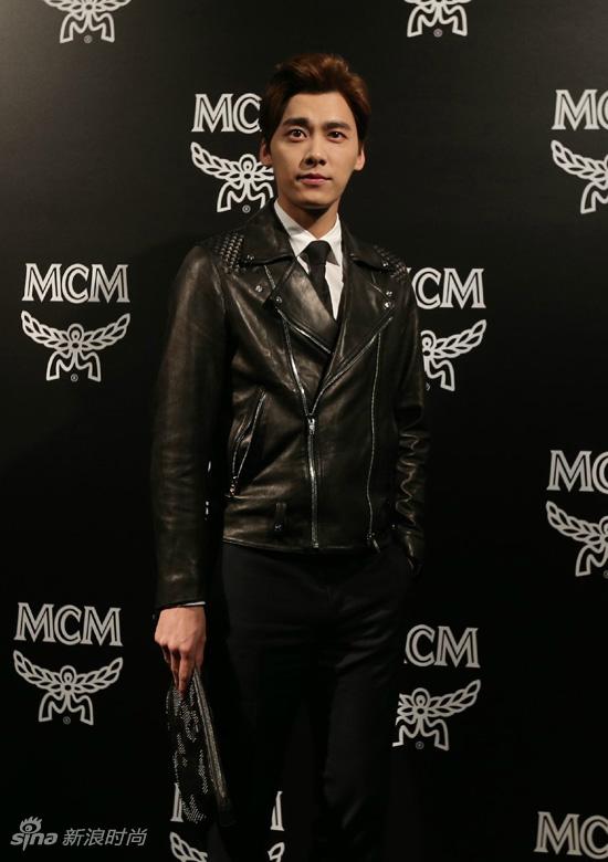 MCM全球首秀 周迅郭晶晶上演优雅红白大战--