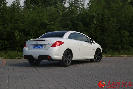 触手可及的敞篷诱惑--人民网试驾标致308cc【