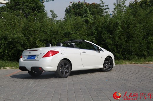 触手可及的敞篷诱惑--人民网试驾标致308cc【