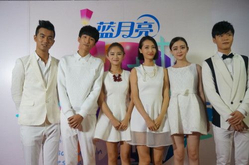 EXO与TFBOYS中秋同台拼舞技 华晨宇被放鸽