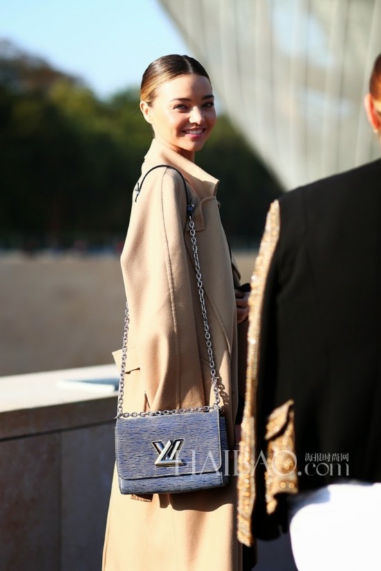 Pµn (Louis Vuitton) إ]