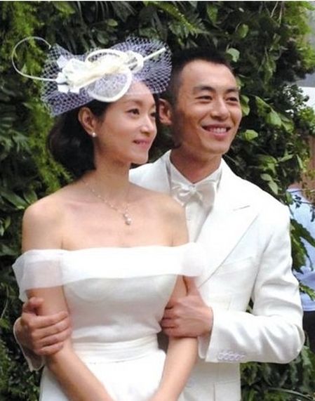 《红高粱》周迅朱亚文话题不断 朱亚文妻子探班野合戏