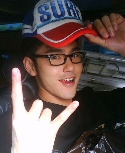 刘诗诗李小璐杨幂范冰冰 30+女星微博嘟嘴卖萌