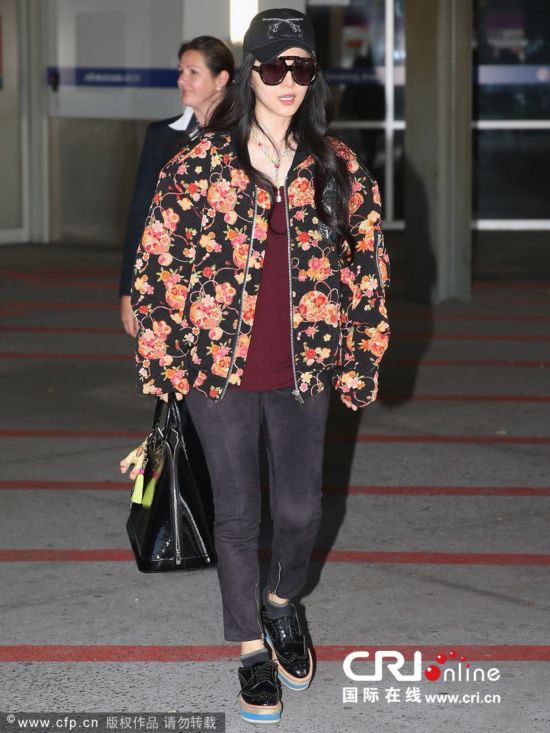 范冰冰12寸高跟鞋捞金 范冰冰海量绝美现场照