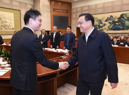 蔡昉谈人口_人口结构变化影响经济增长(3)