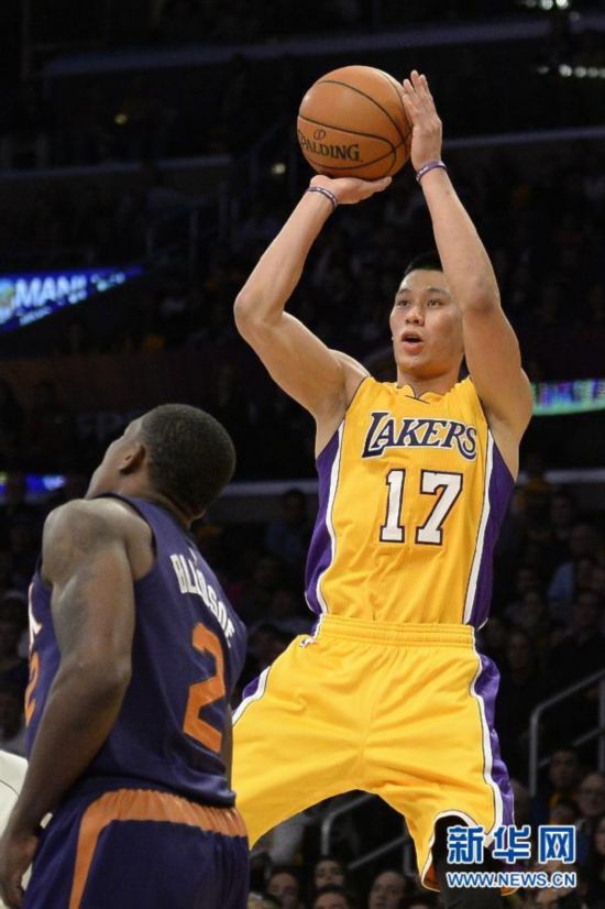 NBA常规赛:湖人不敌太阳