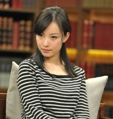 80后女神素颜:佟丽娅黑眼圈 刘诗诗痘痘 唐嫣法