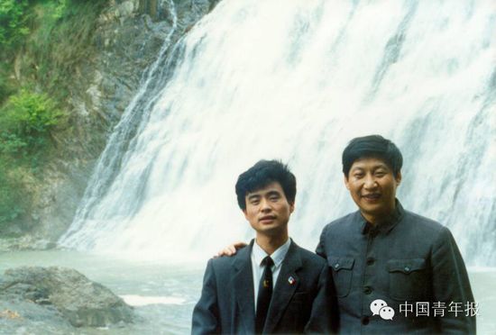 大大十个基层故事:上任亮相不坐专车<em>搭便车</em>【