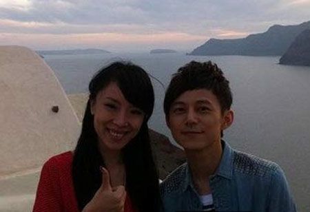 何炅与初恋女友亲密照曝光 盘点何炅生命中最重要的女人