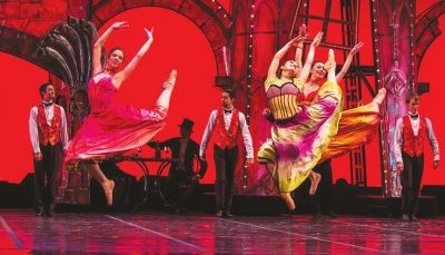 《红磨坊》昨夜炫动金城--甘肃频道--人民网