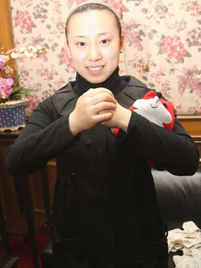 <em>赵本山</em>首位外籍<em>女弟子</em>曝光 黄圣依<em>毛毛赵本山</em>