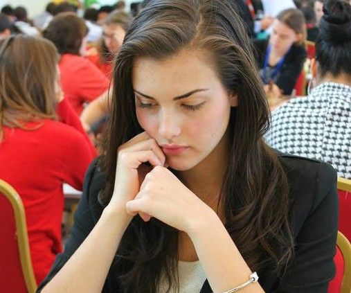 加拿大19岁国际象棋女神照片曝光(图)