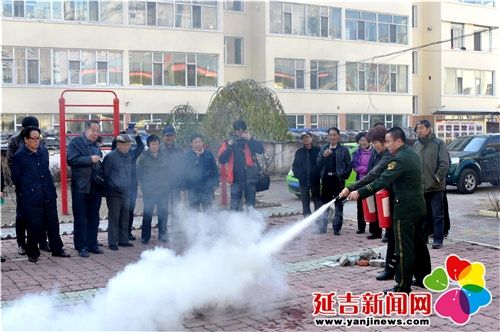 延吉消防员变身讲师 深入各行业宣讲防火经
