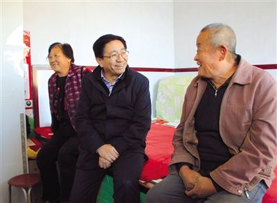专题策划 鄂尔多斯      11月12日,市委书记白玉刚深入准格尔旗调研