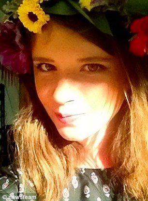 英国女大学生私人照片遭盗 用于黄色网站揽客