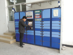 石家庄:小区 智能快递柜 可24小时收取快件(图