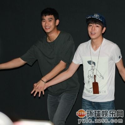 金秀贤李玹雨CP瞬间 腐女们血槽已空装死中